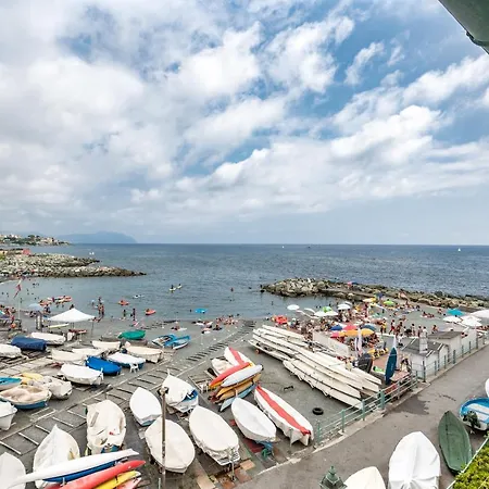 Seaside Генуя